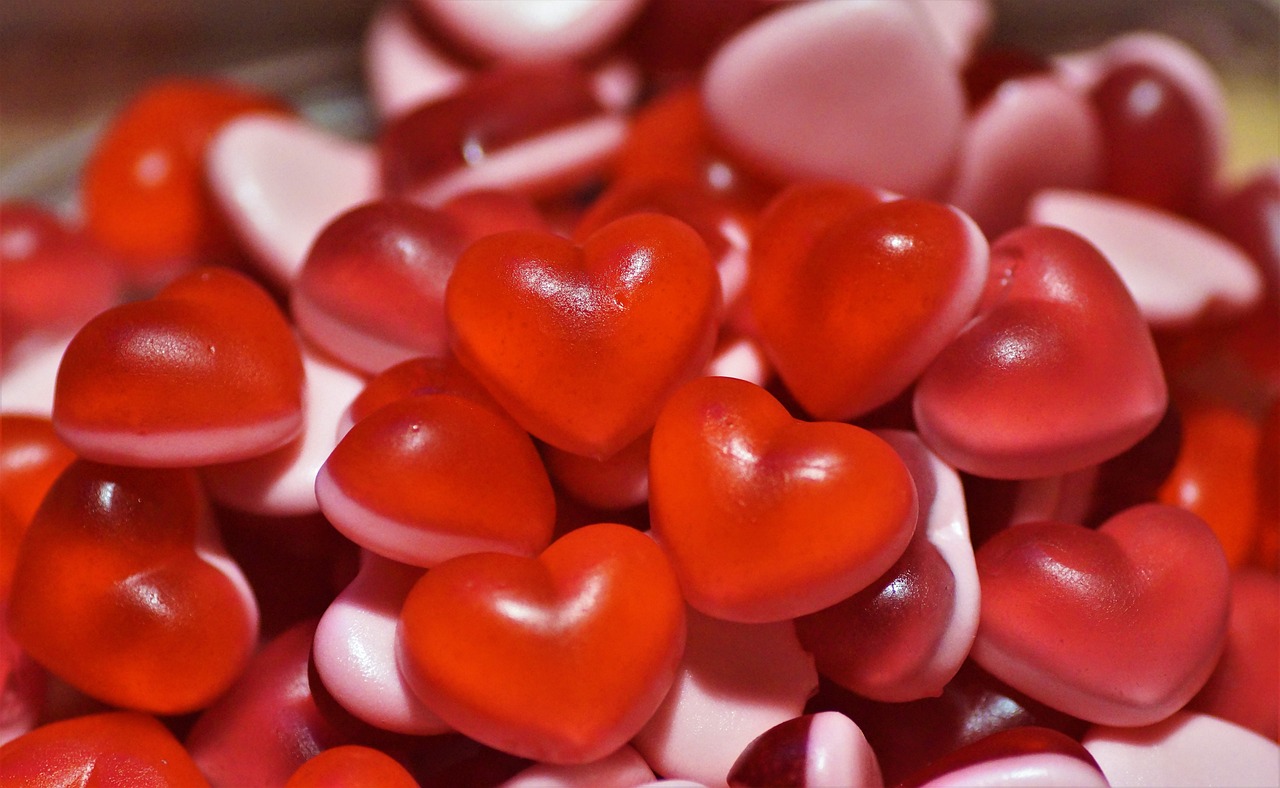 美國FDA宣布禁止食用色素「赤蘚紅」，在台灣稱為「食用紅色7號」仍合法使用 – KidsMedia
